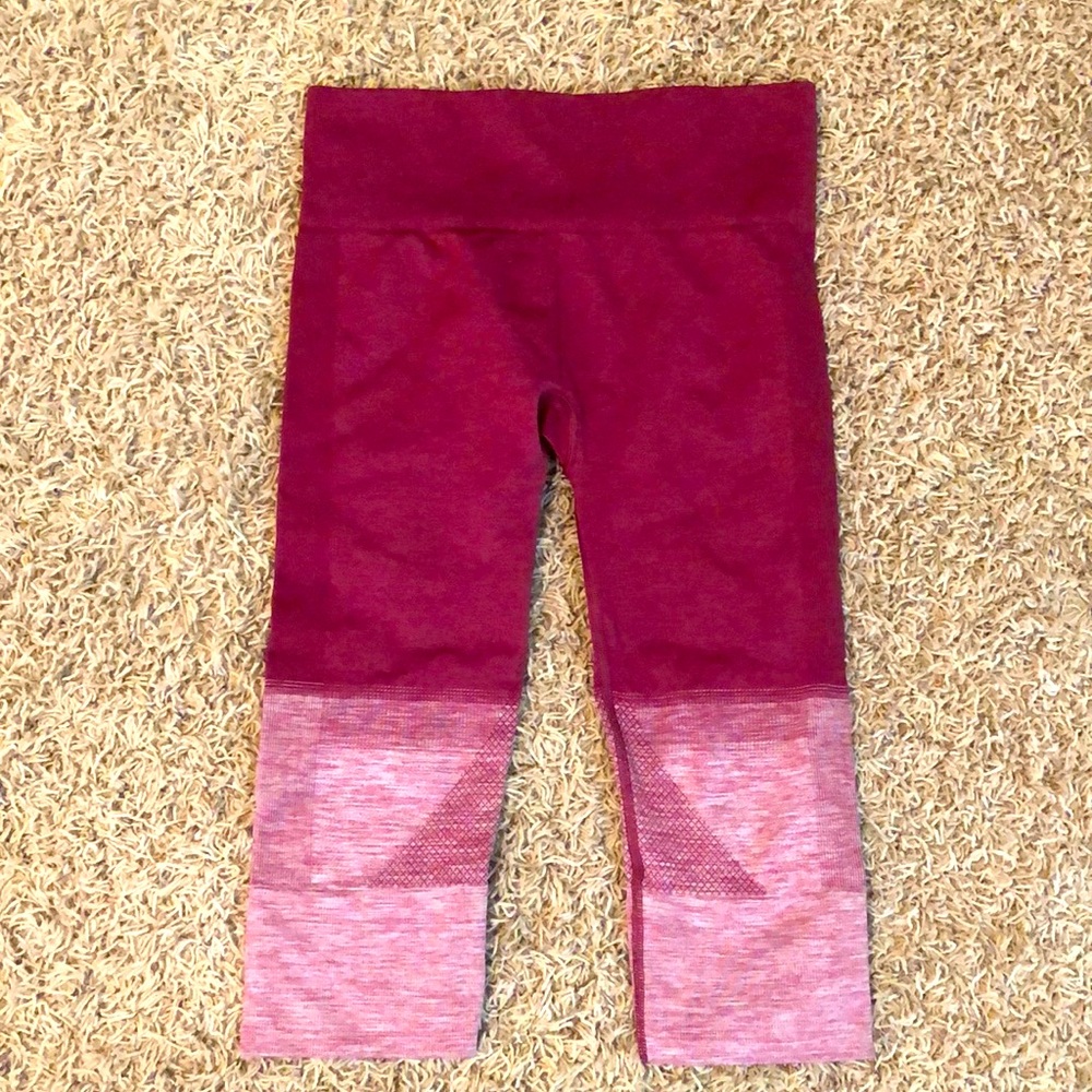 Lululemon Seamlessly Street Crop Maroon/Purple Size 6